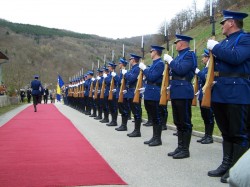 Pripadnicima Armije Republike Bosne i Hercegovine upućujemo iskrene čestitke povodom 15.aprila, 20. godišnjice osnivanja Armije R BiH