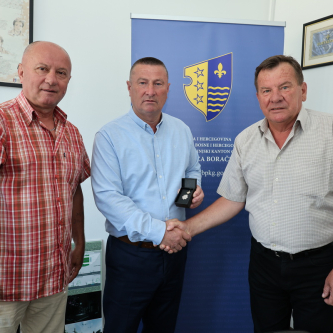 Priznanje „Srebrena policijska značka i ljiljan“ uručeno ministru Mensadu Arnautu