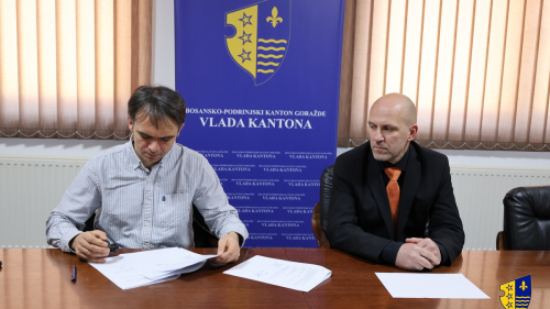 Potpisan Ugovor o pružanju usluga prijevoza ratnih vojnih invalida i članova porodica šehida i poginulih boraca